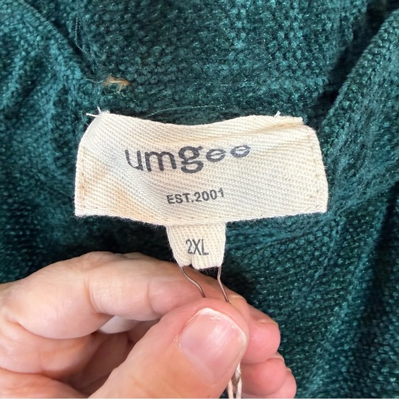 Umgee Forest Green Textured Fabric - Picture 2 of 6